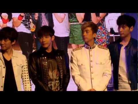 121030 Buzz Korea Awards - 2PM Wooyoung 1