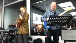 Julie Christensen sings Cohen's ANTHEM @ Santa Barbara AppleStore