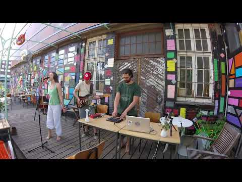 HAGHBIN meets ANNANANDA & FERNANDUBS - In deiner Haut//Vocal&Guitar @ Hochwasserbassin #streetdub
