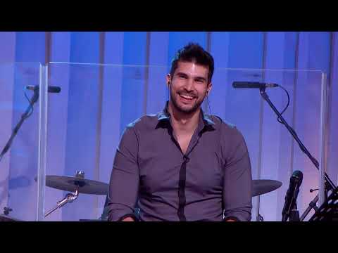 KEC NA 11 | Miloš Mićović | Voli li više pistu, poeziju ili pesmu?