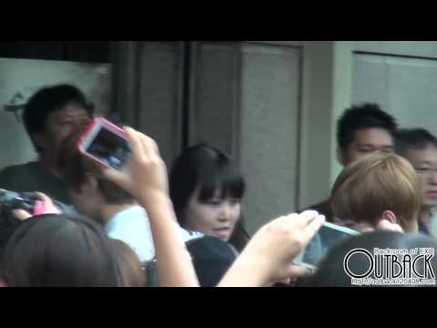 HD 120817 Sehun + Luhan (EXO) @ Music Bank