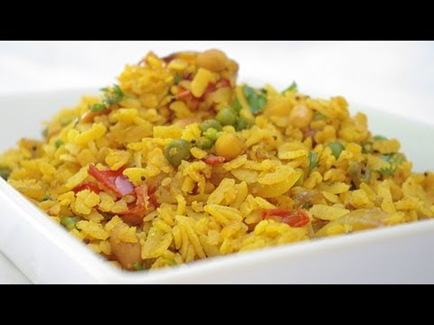 Rice flakes with peas and bell pepper