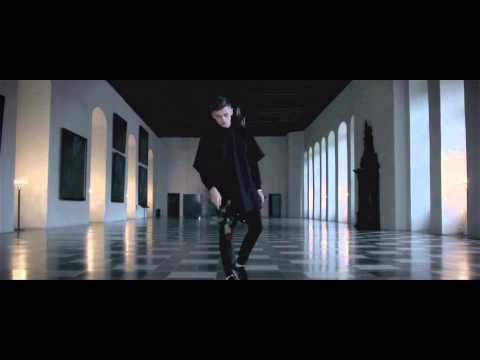 JIMILIAN feat. Stine - 25 timer (musikvideo)