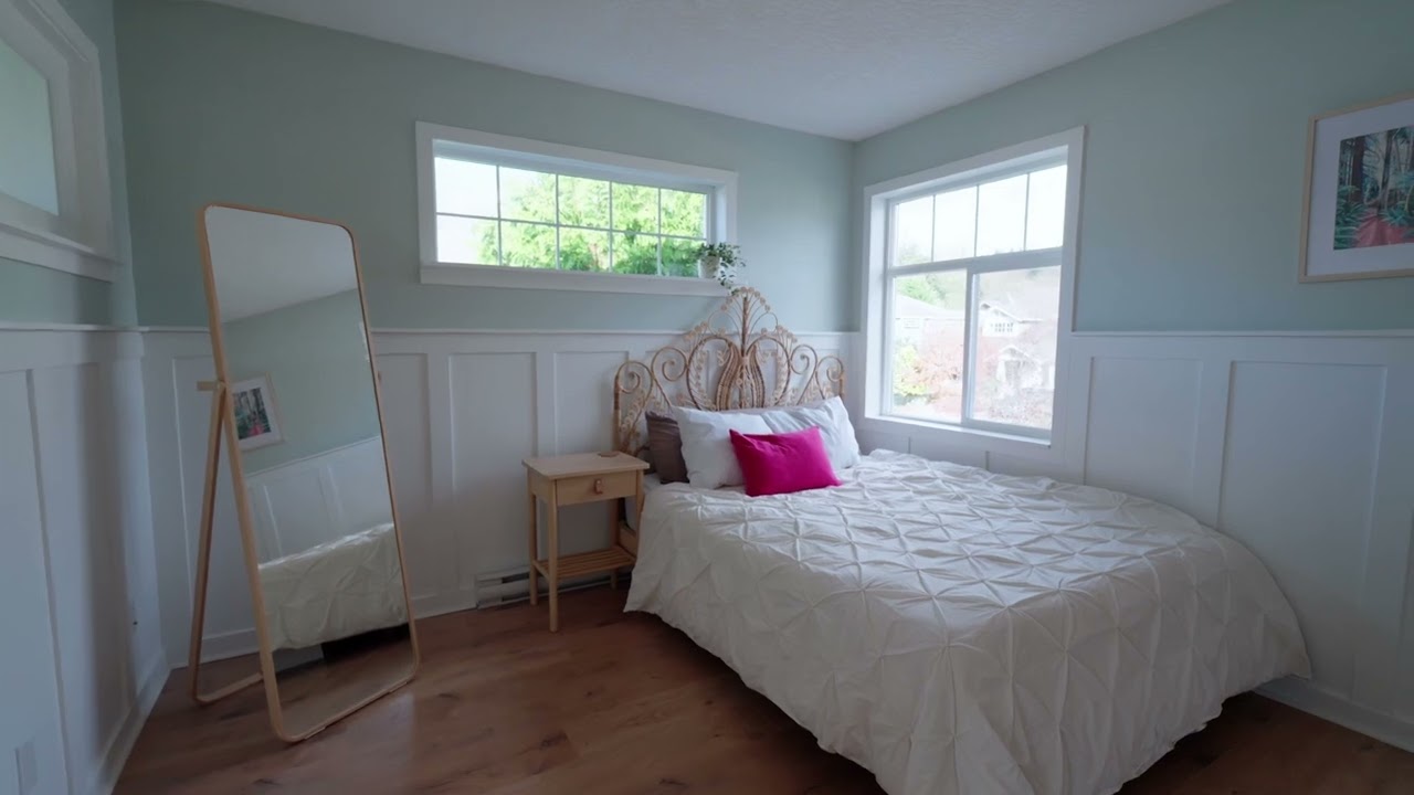 YouTube thumbnail preview for the video titled Real Estate Film 07
