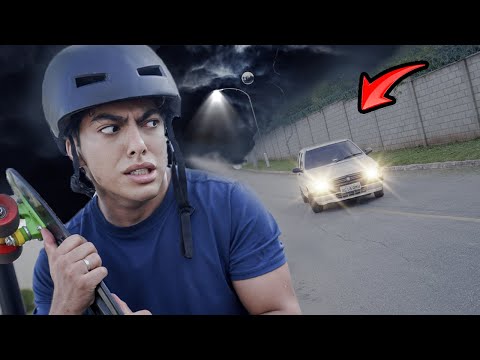 FUI PERSEGUIDO POR UM CARRO MISTERIOSO!