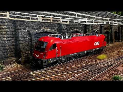 Roco  7510032 /ÖBB Taurus 1216 . Neu  in Petersdorf.