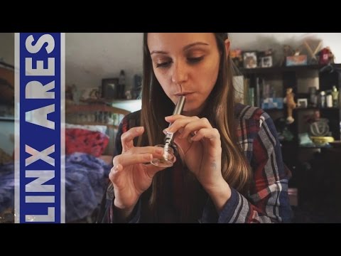 Dabbing w/ the Linx Ares Honey Straw!