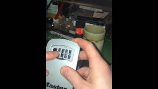 HOW TO OPEN A MASTER LOCK KEY SAFE