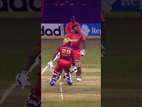 Pollard and Pooran's HORROR run out! 😬