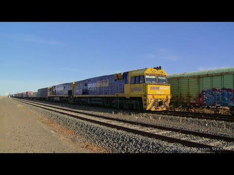 2PM5 & 5MA5 Freight Trains Cross At Gheringhap Loop (14/2/2019) - PoathTV Australian Railways