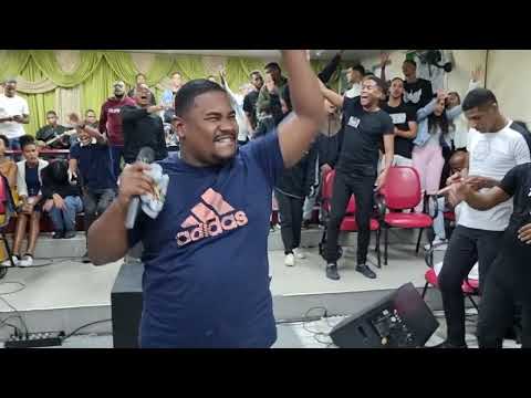 SÓ TU ÉS SANTO 😭🔥 - Moisés da Hora Medley - Sala de Adoração 🔥