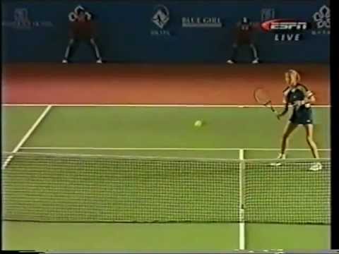 Steffi Graf - More shots, Overall Better Movement (than Serena Williams)