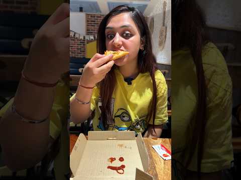 Pizza ki Bezzati 😡💔 #shorts #trendingshorts #foodlover #comedy #viral #meghachaube
