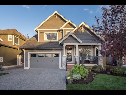 Live in Elegance and Warmth, Surrey, BC - Sotheby's International Realty Canada