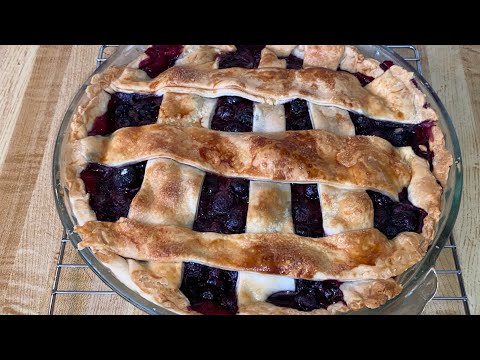 Ep. 386: Southern Blueberry Pie | Fresh Blueberry Pie Recipe