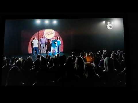 Ted 2 - Escenas (Nuevo doblaje): Ted y Johnny en el bar de improvisación de comedia