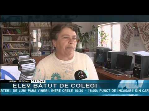 ELEV BĂTUT DE COLEGI