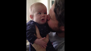 How does this dad calm his deaf-blind child?
