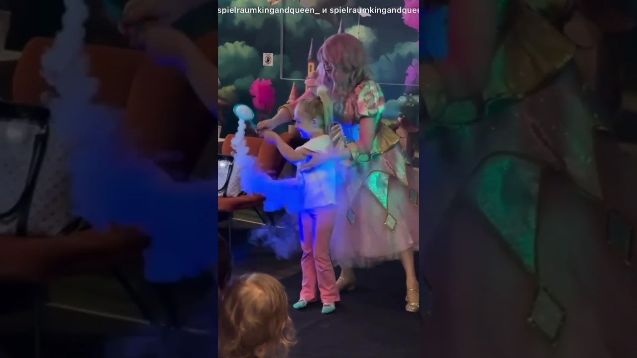 Bubble Tricks for Kids in Vienna | Light Table Show | Standard Plus