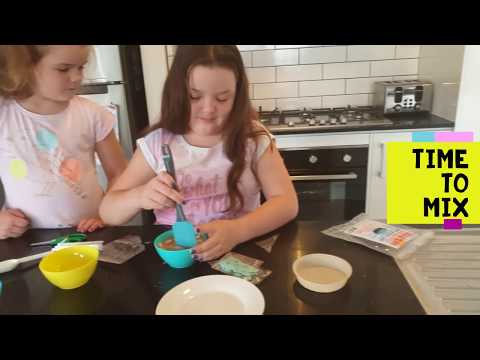 Mix & Zap - HAPPY WOOFDAY CAKE kit - a how to guide.