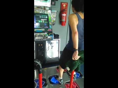 DARQs plays DDR X2 - Ghetto Blasta Deluxe (Xythar Edit)