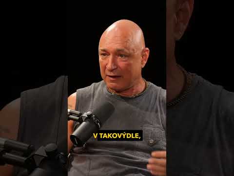 DANIEL LANDA: Jak bych dneska obstál s tím textem? No nijak. Vezmu lidi a přenesu je do jejich mládí