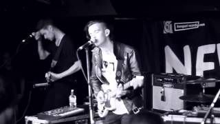 The 1975 - 01 Heads.Cars.Bending (Live, Kingston)