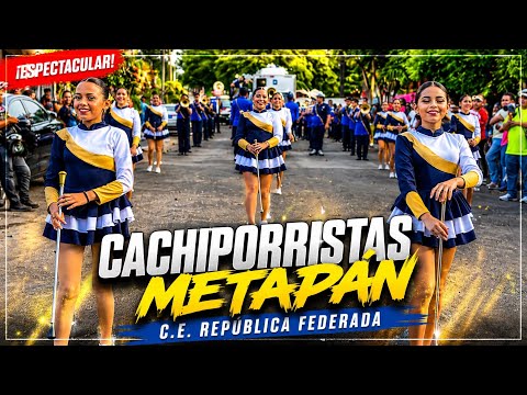 Espectáculo total: Cachiporristas de Metapán dominan el Desfile de Santa Ana