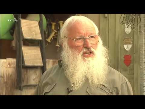 Why you should feed birds in your garden all year round | MDR Garden