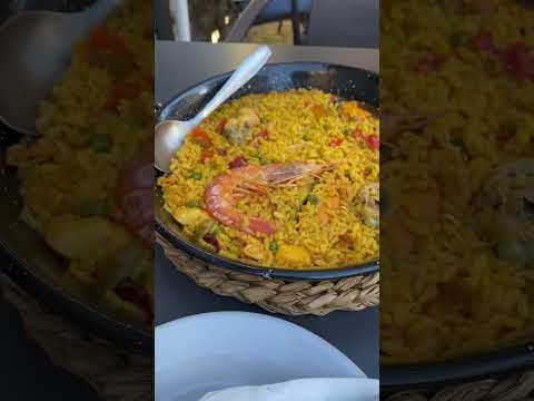 Tinto de verano y Paella #food #traveling #travel #travelvlog #travel #vlog #vlogs #españa
