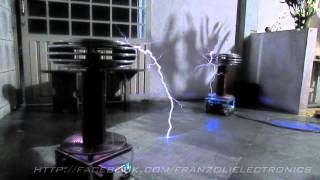 In The Hall of The Mountain King on Mini Musical Tesla Coils