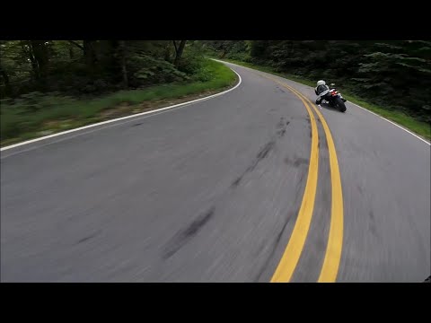 BUELL XB9SX vs GSXR 600 FULL THROTTLE CANYON CARVING