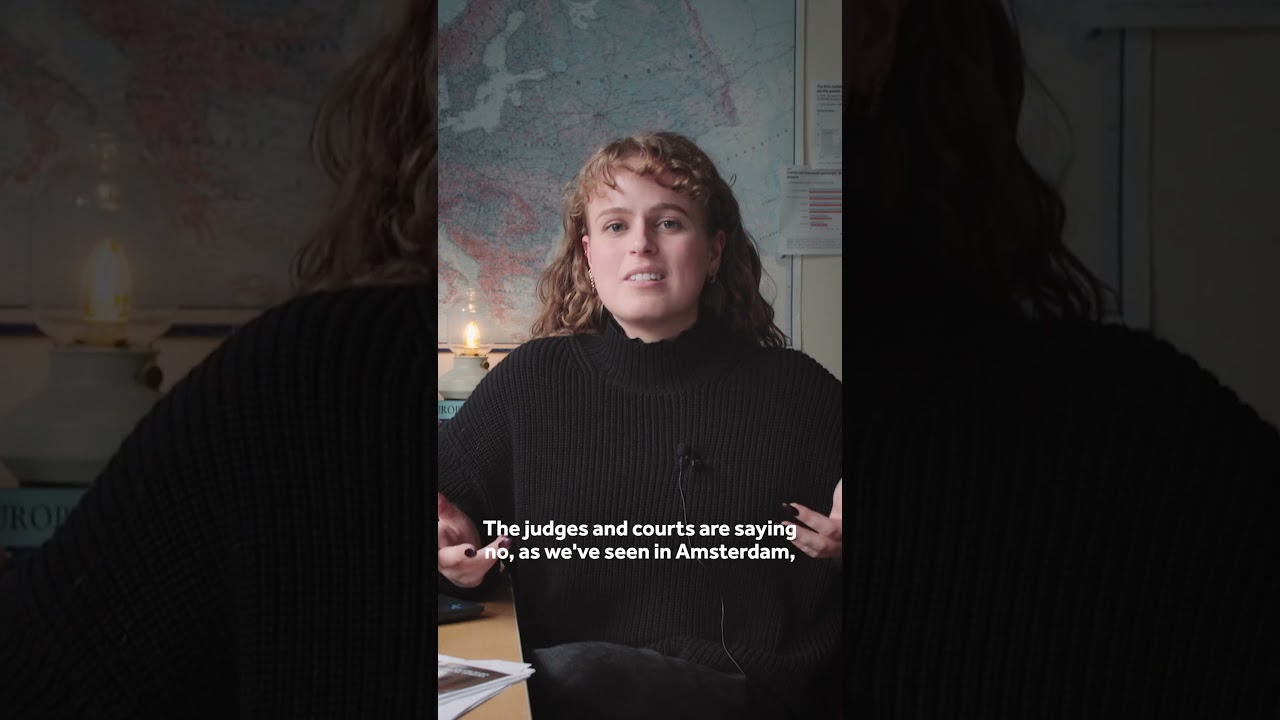 This is what happens when people unite against corporate giants ✊✈️