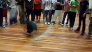 Pelezinho(brazil) Windmill b-boy workshop bluebells school!DELHI ,REDBULL(INDIA TOUR) 22ND JULY ,09
