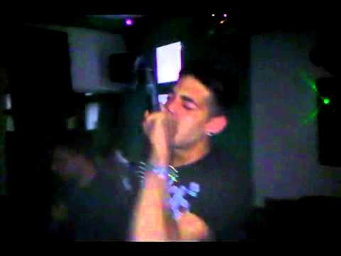 RAPlaY - Ona Me Je Volela (Uzivo, klub Gruv)