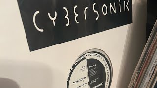 Cybersonik –  Thrashing