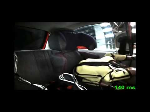 Honda Insight zu Gast bei der Unfallforschung