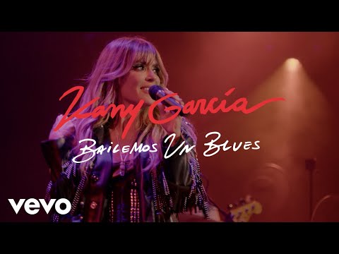 Video thumbnail for Bailemos un Blues (En Vivo Desde PR)