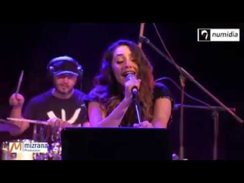 Belles Nuits de Tigzirt avec la chanteuse Amel Zen a tigzirt