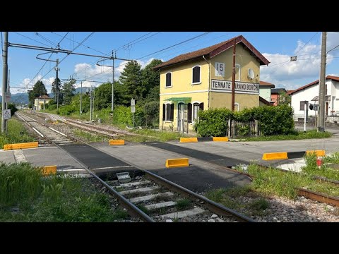 STAZIONE DI TERNATE ... TRENO MERCI IN TRANSITO !!!