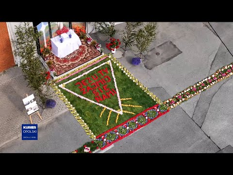 Kwietne dywany na Boże Ciało. Tradycja z listy UNESCO