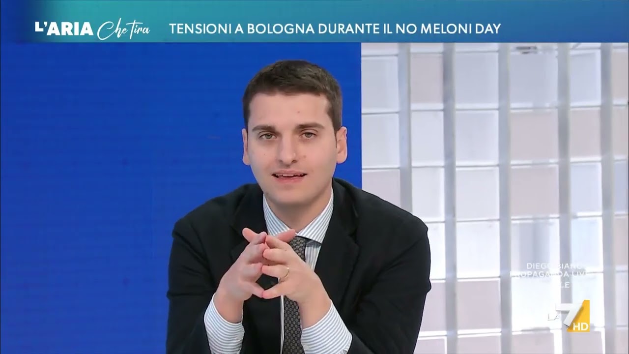 Tensioni al 'No Meloni Day', Antonello Caporale contro David Parenzo: "Sei fuori di testa! ...