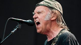 Neil Young ‘Big crime’ 40th Farm aid. Minneapolis. 