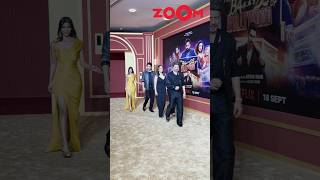 Download lagu Shah Rukh Khan ARRIVES with FRACTURED hand at son’s directorial DEBUT premiere ✨ #shorts mp3