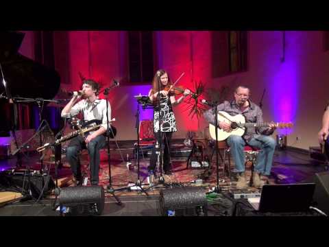 Cara live 2015 - And Off He Went (16/20)