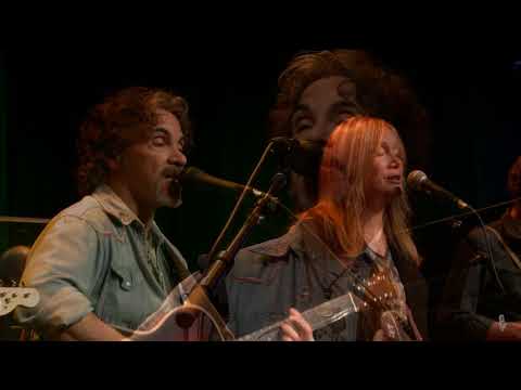 John Oates - Maneater (eTown webisode #1364)