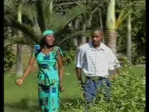 Tina baya sani danja ft mansura Jamila ta iya daura zani