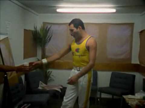 Queen - Live (Backstage before concert)