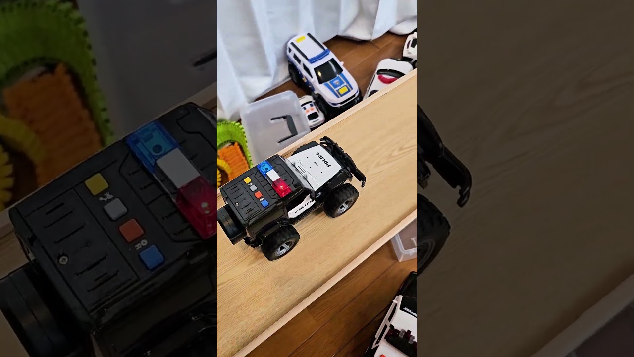 Police Car Pushing mini Police Cars #policecar #minicar #toys