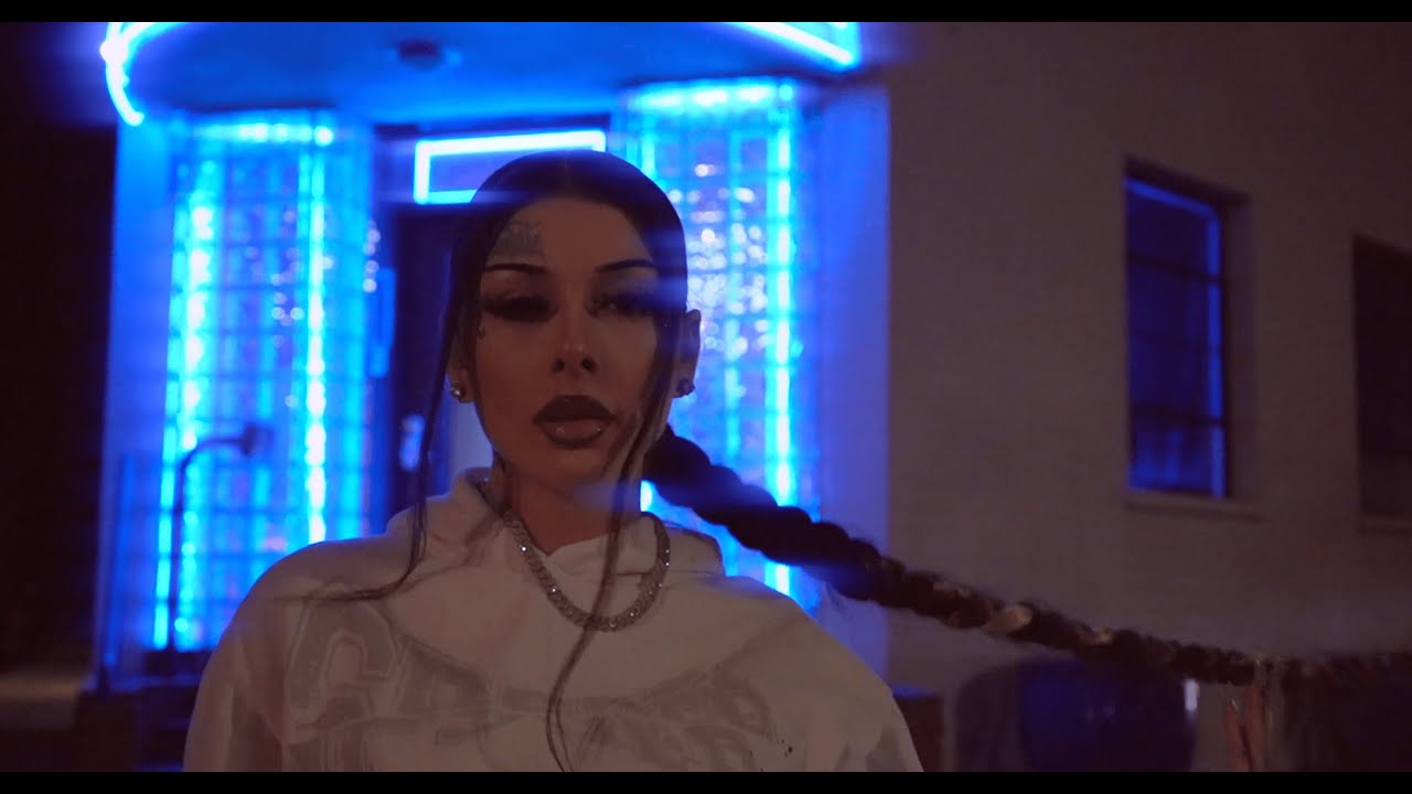 Lady XO — Cost Em